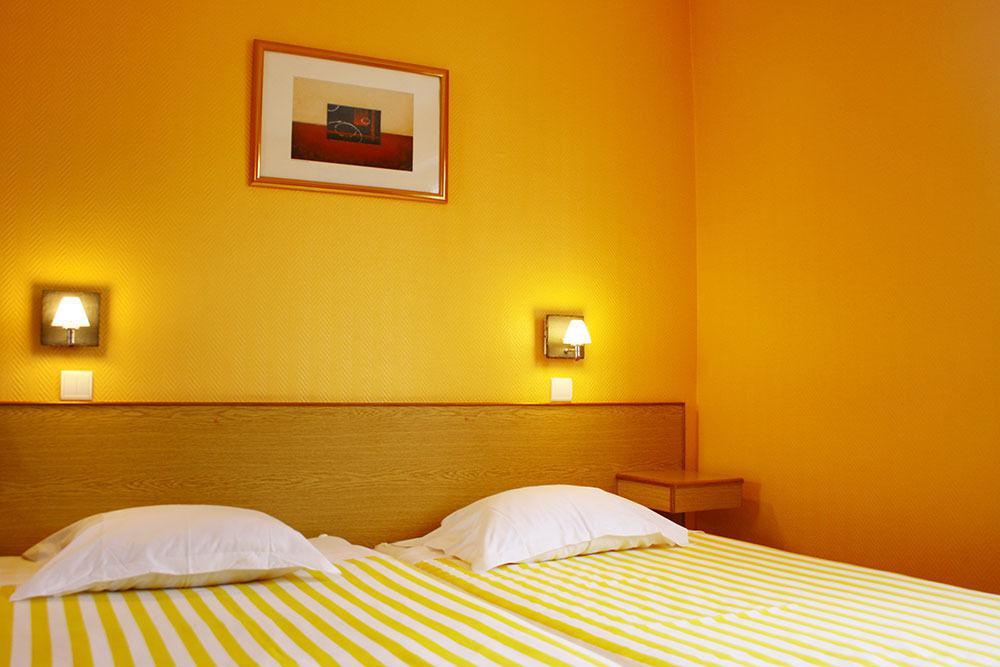 Hotel Restaurant De La Poste Mulhouse Ottmarsheim Bantzenheim Esterno foto