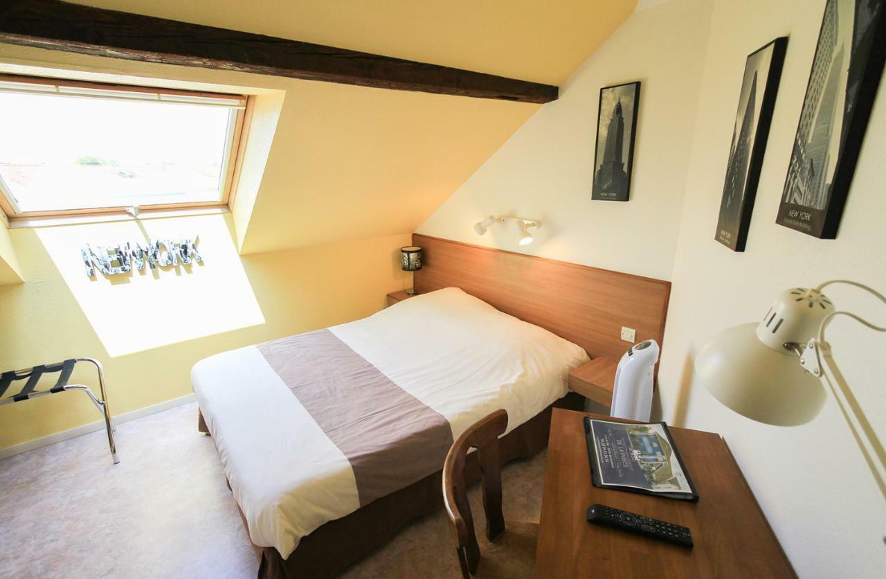 Hotel Restaurant De La Poste Mulhouse Ottmarsheim Bantzenheim Esterno foto